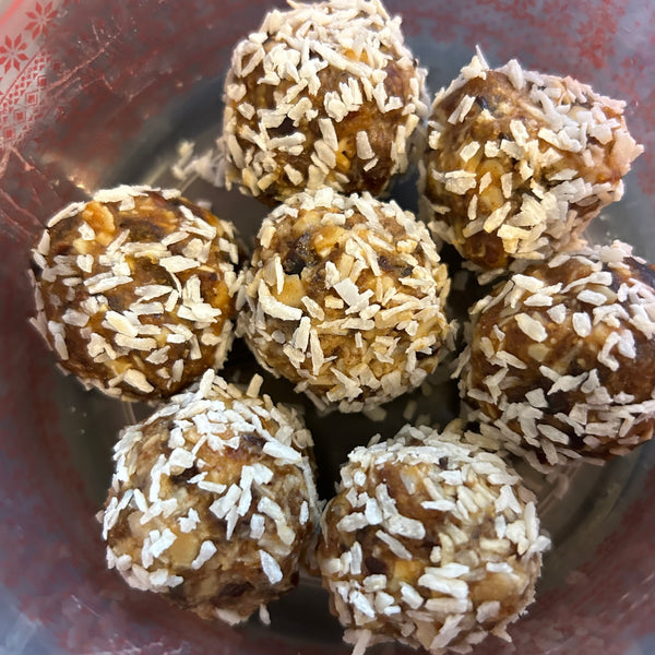 Chocolate & Nut energy bites